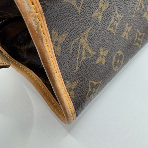 Louis Vuitton Brown Leather Monogram Hand Bag - Picture 8 of 16